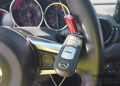 2018 Mazda Mx-5 Miata Club z USA, uszkodzony, nr VIN JM1NDAC72J0204695